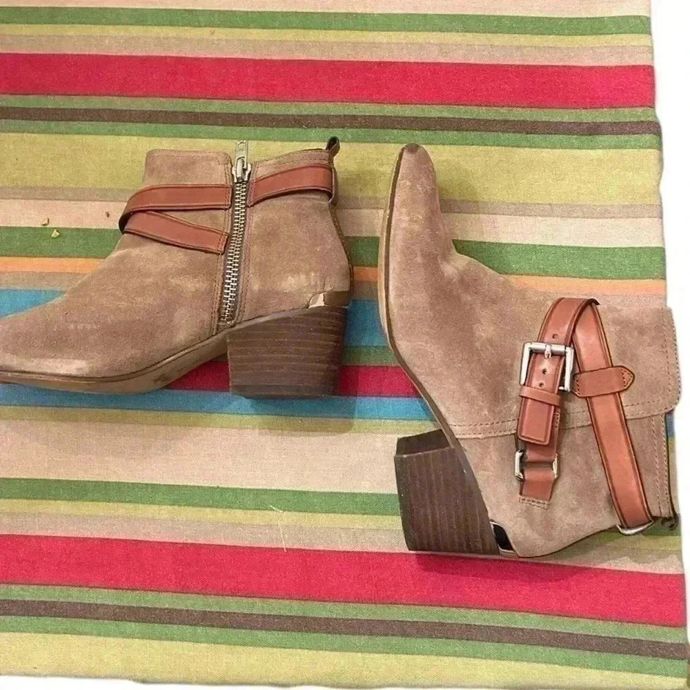 Coach Boots Size 6